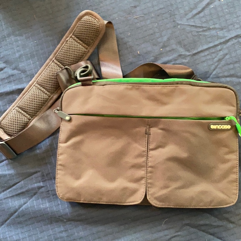 In case shoulder bag